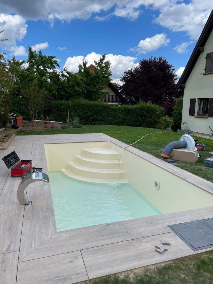 Aménagement autour de la piscine Eguisheim